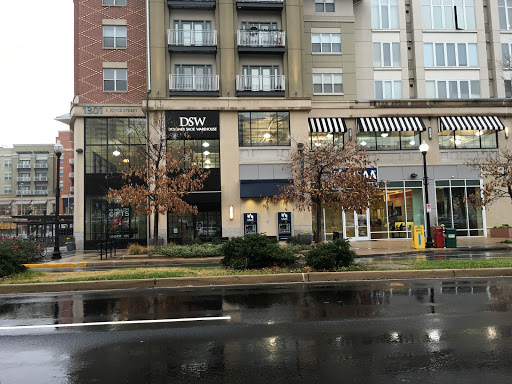 Shoe Store «DSW Designer Shoe Warehouse», reviews and photos, 1301 S Joyce St, Arlington, VA 22202, USA