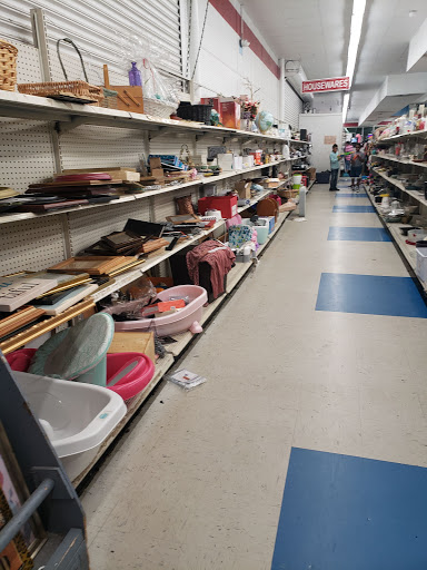Thrift Store «Park Avenue Thrift», reviews and photos, 1021 Jesse Jewell Pkwy, Gainesville, GA 30501, USA