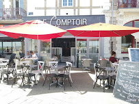 Atmosphère du Restaurant de fruits de mer Le Comptoir, Le Bistrot Des Planches à Le Croisic - n°1
