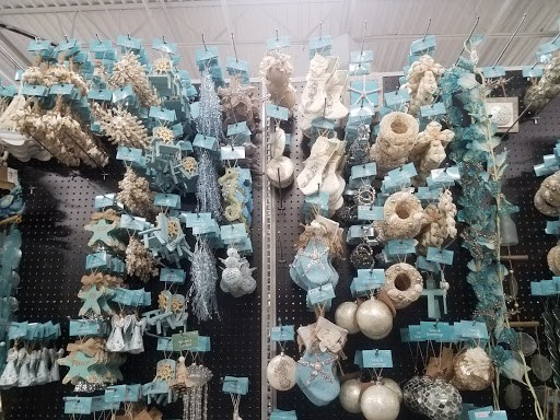 Home Goods Store «At Home», reviews and photos, 3700 S Campbell Ave, Springfield, MO 65807, USA