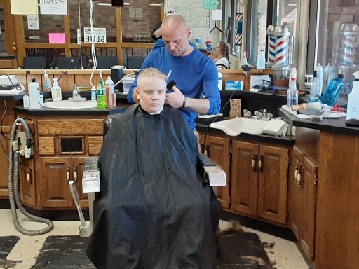 Barber Shop «Downtown Barbers», reviews and photos, 69 Lake St N # 14, Forest Lake, MN 55025, USA