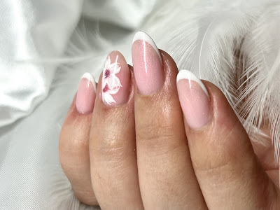 Mmae Nails Beauty à Estrées-Saint-Denis