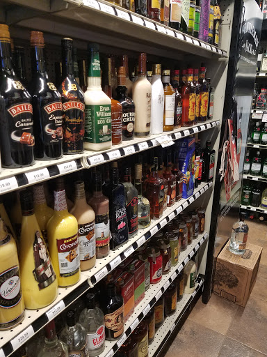 Wine Store «Luekens Liquors», reviews and photos, 4643 W Kennedy Blvd, Tampa, FL 33609, USA