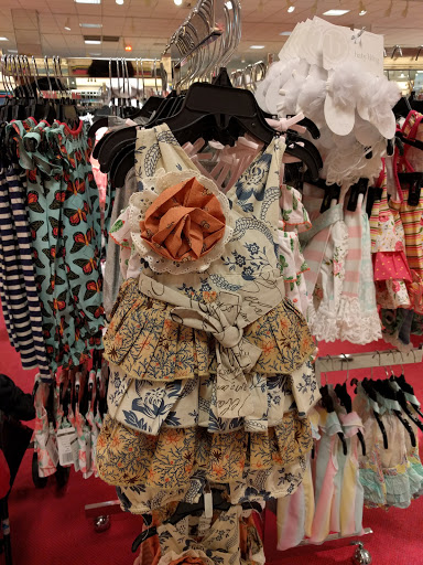 Department Store «Von Maur», reviews and photos, 10010 California St, Omaha, NE 68114, USA