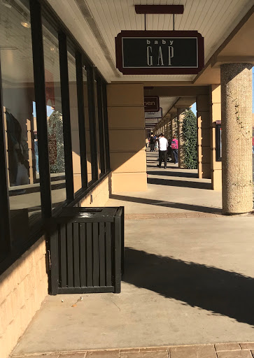 Shopping Mall «Silver Sands Premium Outlets», reviews and photos, 10562 Emerald Coast Pkwy W, Miramar Beach, FL 32550, USA
