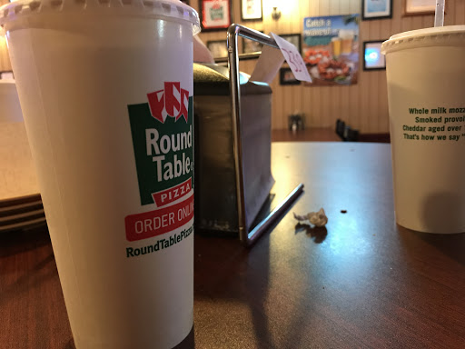 Pizza Restaurant «Round Table Pizza Downtown Willow Glen - Lincoln Ave», reviews and photos, 1175 Lincoln Ave, San Jose, CA 95125, USA