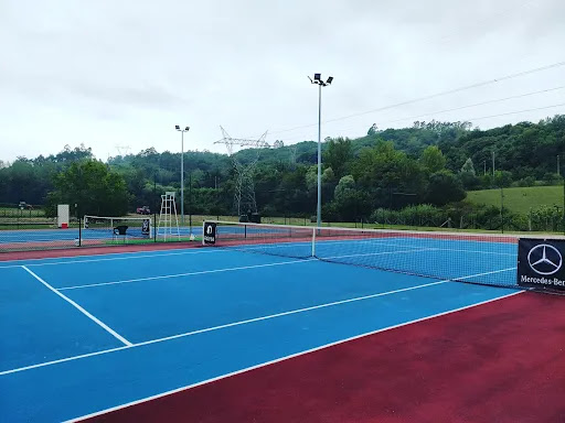 Escuela de Tenis Set & Match en Pola de Siero