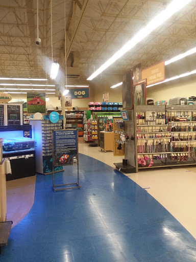 Pet Supply Store «Petco Animal Supplies», reviews and photos, 1350 S Ironton St #120, Aurora, CO 80012, USA