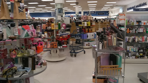 Department Store «Marshalls», reviews and photos, 839 New York Ave, Huntington, NY 11743, USA