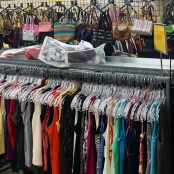 Thrift Store «Freedom House Thrift - Battleground Store», reviews and photos, 3724 Battleground Ave, Greensboro, NC 27410, USA