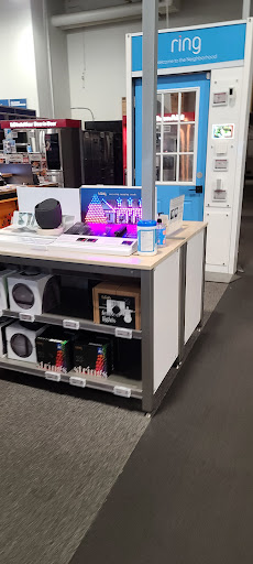 Shopping Mall «Drew 19 Shopping Center», reviews and photos, 21311 US Hwy 19 N, Clearwater, FL 33765, USA