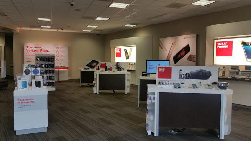 Cell Phone Store «Verizon», reviews and photos, 870 Rostraver Rd, Belle Vernon, PA 15012, USA