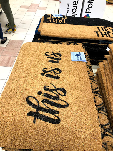 Home Goods Store «Christmas Tree Shops», reviews and photos, 28-34 Broadway, Lynnfield, MA 01940, USA