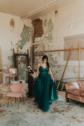 Bridal Shop «Dress Gallery Bridal & Prom Shop», reviews and photos, 1005 W Douglas Ave, Wichita, KS 67213, USA