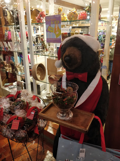  «L.L. Bean», reviews and photos, 8 Glen Rd, West Lebanon, NH 03784, USA