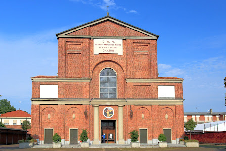 Chiesa parrocchiale dei Santi Ambrogio e Martino Via F. Corridoni, 15, 21050 Cairate VA, Italia