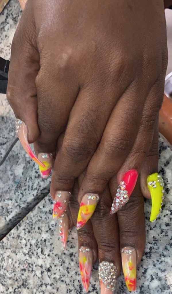 Nancy Nails 33707