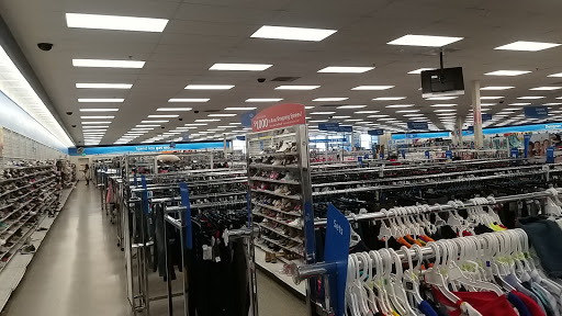 Clothing Store «Ross Dress for Less», reviews and photos, 212 Towne Center Dr, Compton, CA 90220, USA