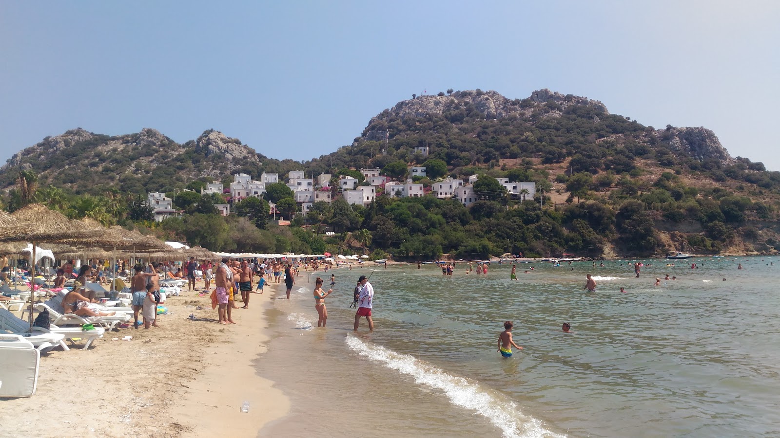 Fotografie cu Karaincir beach zonă de stațiune de pe plajă