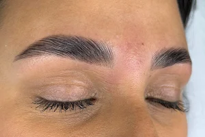 Heidy Romo Microblading "Experta en Cejas" Maquilladora image