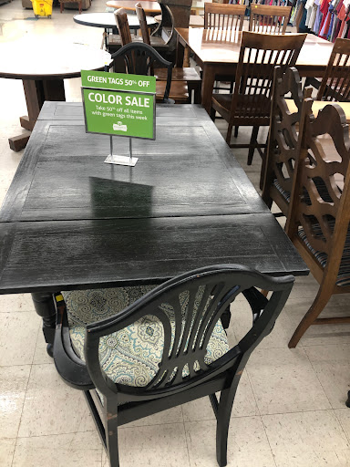 Thrift Store «TC Resale & Donation Thrift Store», reviews and photos, 5050 SE 82nd Ave, Portland, OR 97266, USA