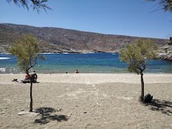 Paralia Malli'in fotoğrafı küçük koy ile birlikte