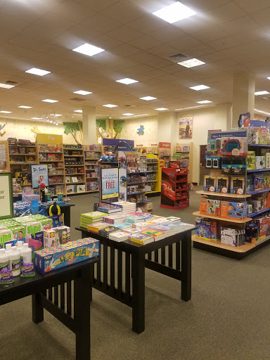 Book Store «Barnes & Noble», reviews and photos, 4100 Summit Plaza Dr, Louisville, KY 40241, USA