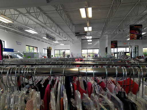 Thrift Store «Goodwill Retail Store of Lake St. Louis», reviews and photos, 913 Robert Raymond Dr, Lake St Louis, MO 63367, USA