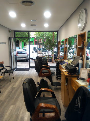 Peluquería Barbería ZAZPE en Pamplona, Pamplona