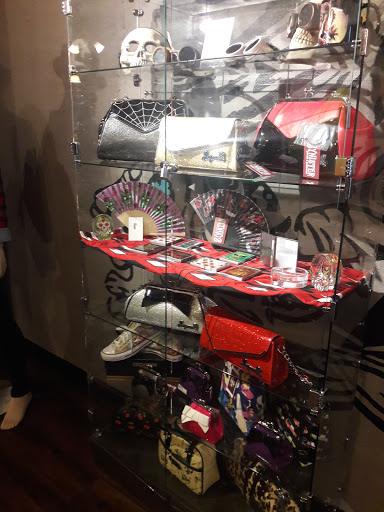 Synister on The Strand, 2301 Strand St #102, Galveston, TX 77550, USA, 