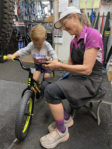 Hill Country Bicycle Works, 702 E Main St # 290-E, Fredericksburg, TX 78624, USA, 