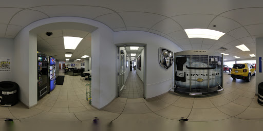 Car Dealer «Roseville Chrysler Jeep Dodge RAM», reviews and photos, 2805 Long Lake Rd, Roseville, MN 55113, USA