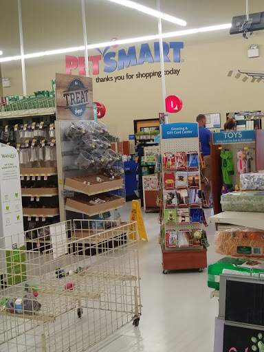 Pet Supply Store «PetSmart», reviews and photos, 7061 Youree Dr, Shreveport, LA 71105, USA