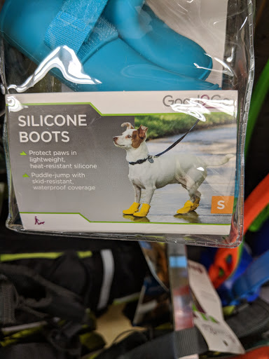 Pet Supply Store «Petco Animal Supplies», reviews and photos, 225 Maple Ave E, Vienna, VA 22180, USA