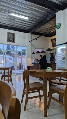 Waroeng Ngumpul Coffee & Resto Wonosari