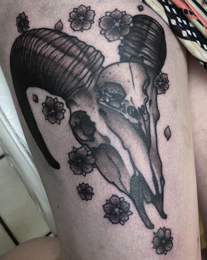 Tattoo Shop «Mine Shaft Tattoo & Piercing», reviews and photos, 8160 S Main St, Helen, GA 30545, USA