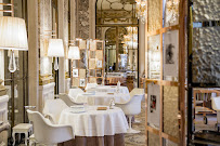 Atmosphère du Restaurant le Meurice Alain Ducasse à Paris - n°20