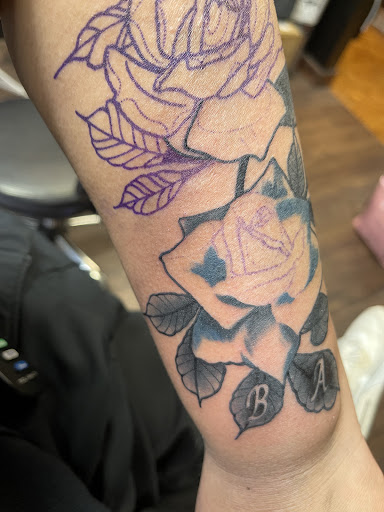 Tattoo Shop «Thoughtcrime Tattoo», reviews and photos, 420 SW Washington St, Portland, OR 97204, USA