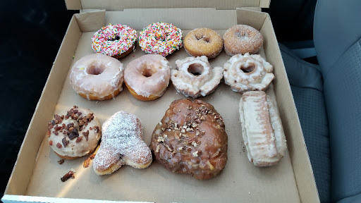 Donut Shop «Joe Donut», reviews and photos, 1025 Lehigh Ave, Glenview, IL 60025, USA