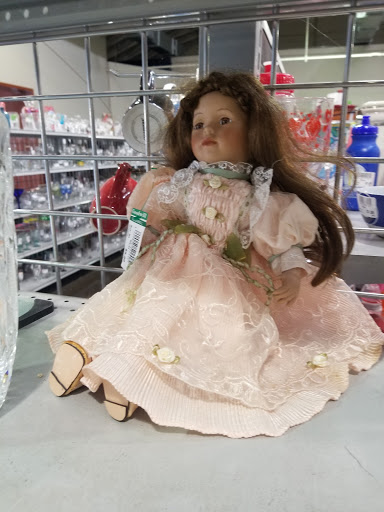 Thrift Store «Goodwill Store and Donation Center», reviews and photos, 3401 Fredericksburg Rd, San Antonio, TX 78201, USA