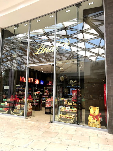 LINDT Chocolate Boutique - Mall Of Africa