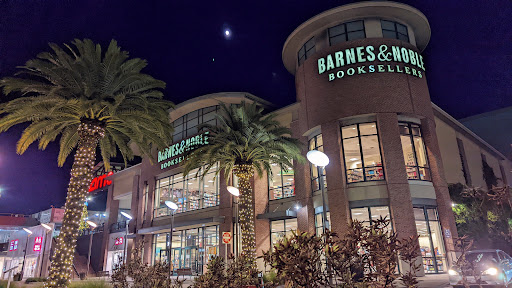 Barnes & Noble image
