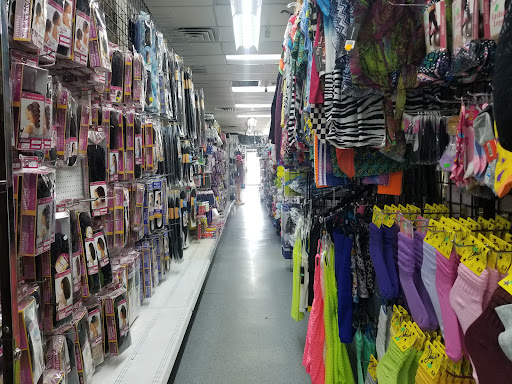 Cosmetics Store «H & M Beauty Supply», reviews and photos, 1353 N Larkin Ave, Joliet, IL 60435, USA