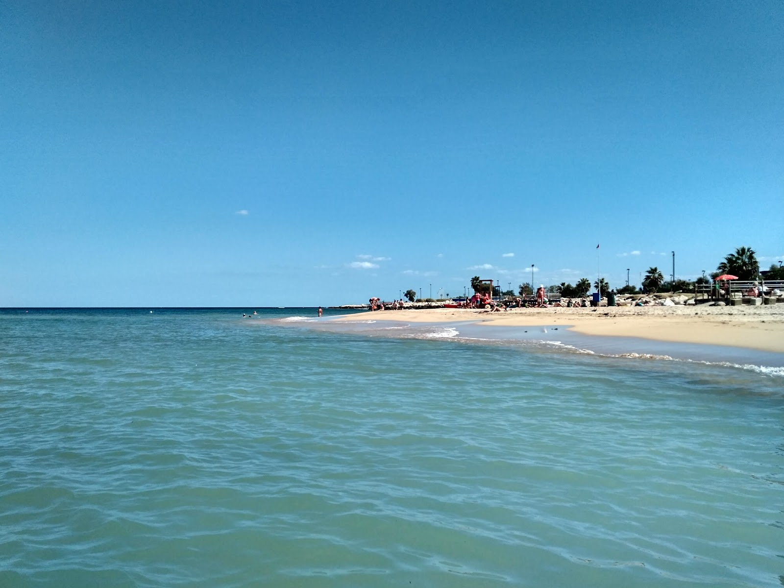 Foto de Spiaggia Pane e Pomodoro con calas medianas