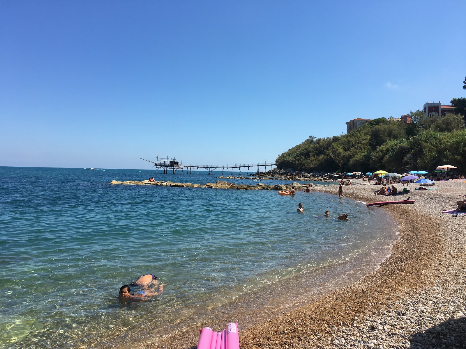 Foto von Spiaggia di Calata Turchino mit teilweise sauber Sauberkeitsgrad