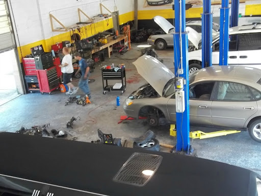 Auto Repair Shop «EZ Auto Repair & Service», reviews and photos, 768 Rose Ave, Columbus, OH 43219, USA