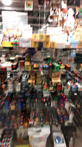 Tobacco Shop «Tundra Smoke Shop», reviews and photos, 2719 S Oneida St, Green Bay, WI 54304, USA