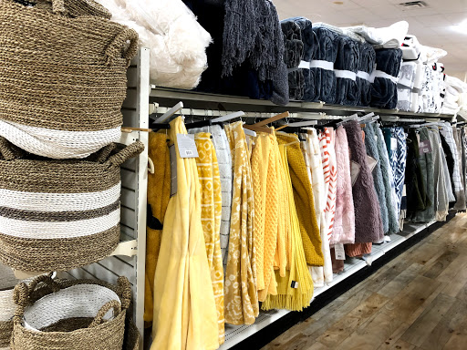 Department Store «HomeGoods», reviews and photos, 8200 Renaissance Pkwy #103, Durham, NC 27713, USA