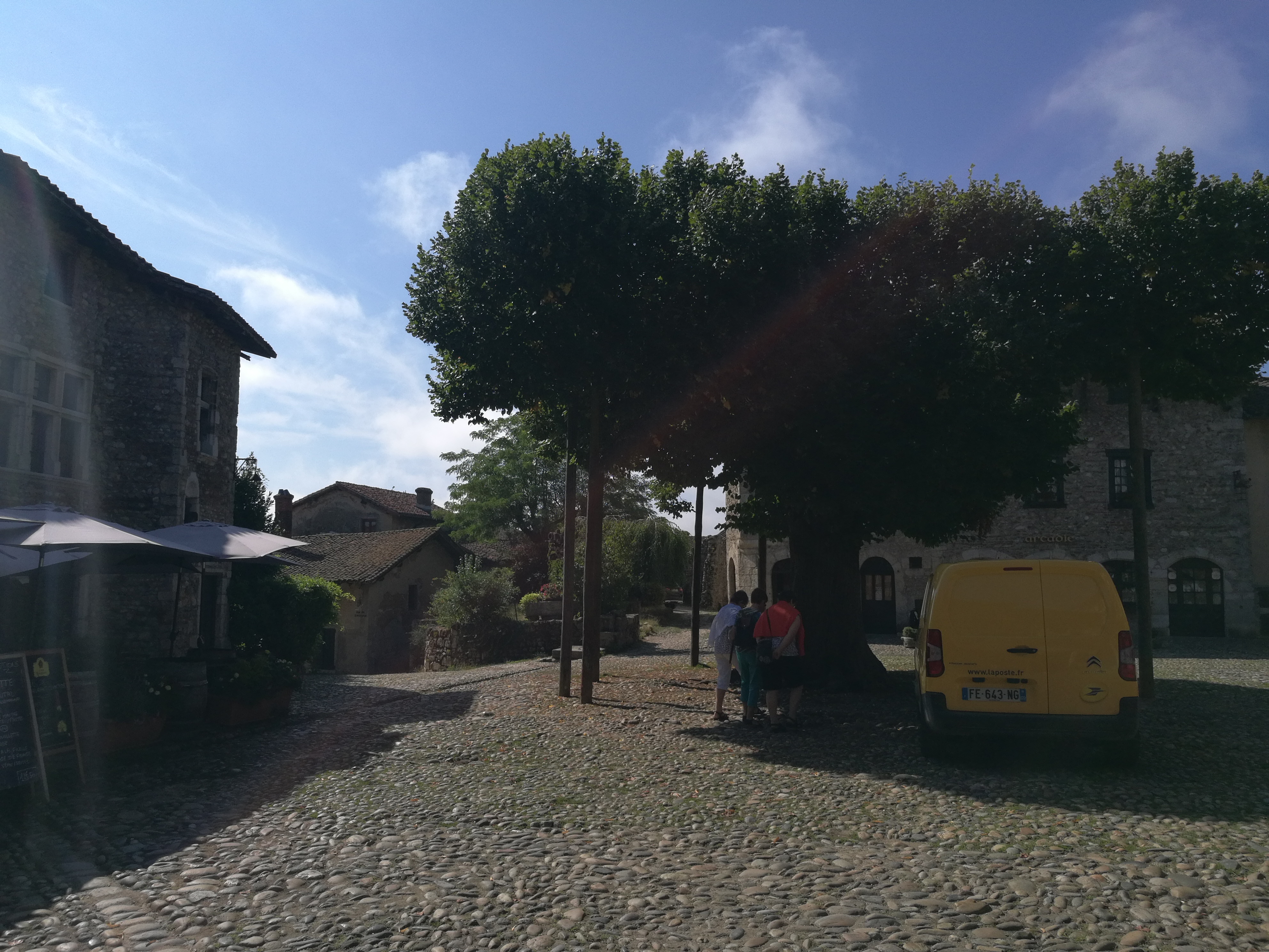 Photo n° 1 de l'avis de Frenchnraughmoobthoj.h fait le 08/08/2019 à 18:16
