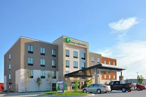 Holiday Inn Express & Suites Oklahoma City Mid - Arpt Area, an IHG Hotel image